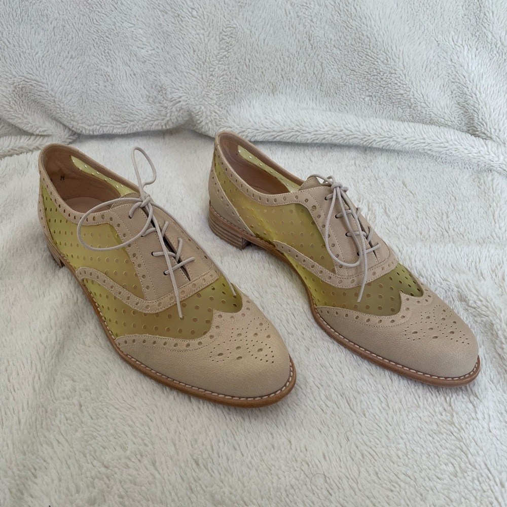 { Stuart Weitman Oxfords } Tan Perforated Leather Shoes